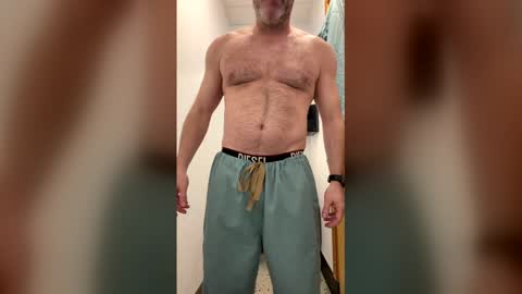 dm9313 online show from March 3, 5:30 pm