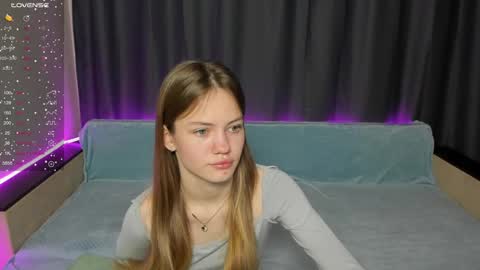 Polly and Kiriko online show from December 7, 1:25 am