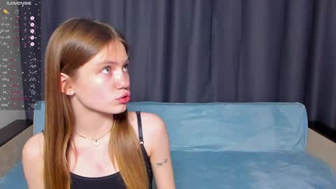 Polly and Kiriko online show from February 3, 8:35 pm