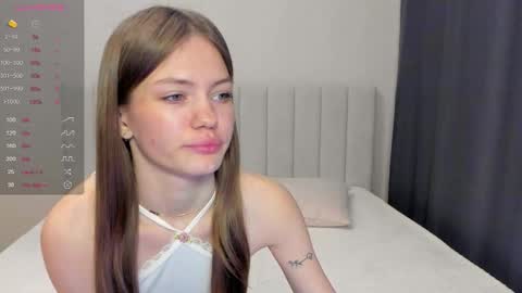 Polly and Kiriko online show from December 2, 9:03 am