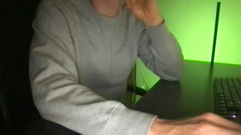 doctor_luv_69 online show from April 22, 9:05 pm