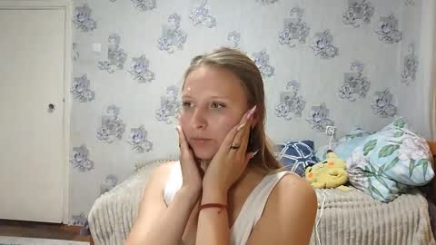 Annie PVT IS OPEN online show from October 9, 10:46 am