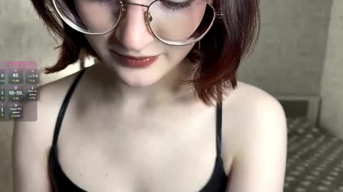 Snapshot of dodiebabikian chatting on June 3, 9:09 pm Annie PVT IS OPEN online show from June 3, 9:09 pm