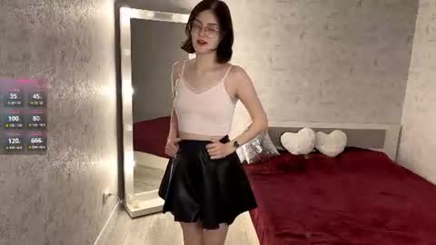 Snapshot of dodiebabikian chatting on June 24, 9:36 pm Annie PVT IS OPEN online show from June 24, 9:36 pm