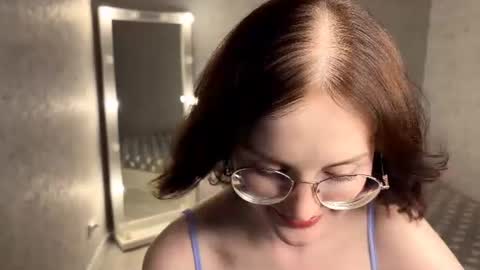 Snapshot of dodiebabikian chatting on July 10, 9:28 pm Annie PVT IS OPEN online show from July 10, 9:28 pm