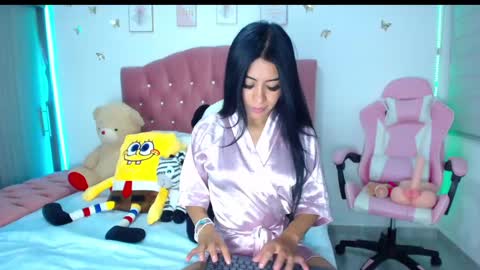 Snapshot of doe_sofi chatting on January 22, 3:41 am sofi online show from January 22, 3:41 am