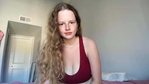 Snapshot of doeeyedpeach chatting on September 15, 12:10 am doeeyedpeach online show from September 15, 12:10 am