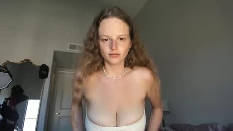 doeeyedpeach online show from March 23, 11:31 pm