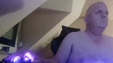 doggy2629 online show from October 29, 7:59 pm