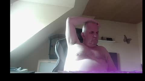 doggy2629 online show from April 20, 4:32 pm