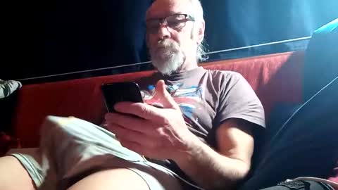 Snapshot of doghouseblue chatting on January 24, 4:49 pm doghouseblue online show from January 24, 4:49 pm