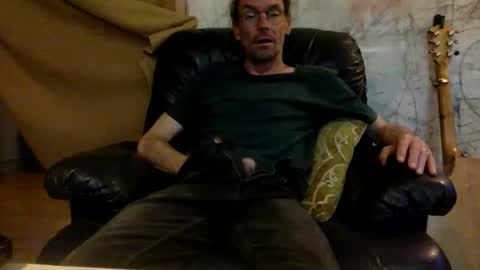 dogstarmanitee online show from October 5, 8:34 am