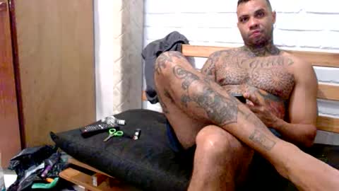 dogtattoo77 online show from October 25, 9:20 pm