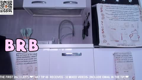 Snapshot of dolce4you69 chatting on January 20, 8:41 am Dea----IF YOU WANT TO SUPPORT ME -Purshase subscribtions scroll BIO  THANK YOU LOVE - online show from January 20, 8:41 am