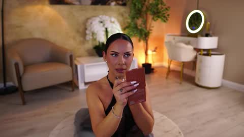 Snapshot of dolce_tentacion chatting on October 2, 9:27 am Monica online show from October 2, 9:27 am