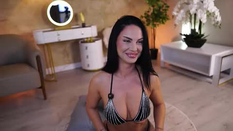 Snapshot of dolce_tentacion chatting on October 14, 9:21 am Monica online show from October 14, 9:21 am