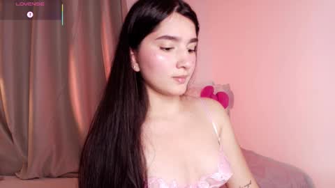 Snapshot of dolceangel__ chatting on October 15, 5:40 am Blair online show from October 15, 5:40 am