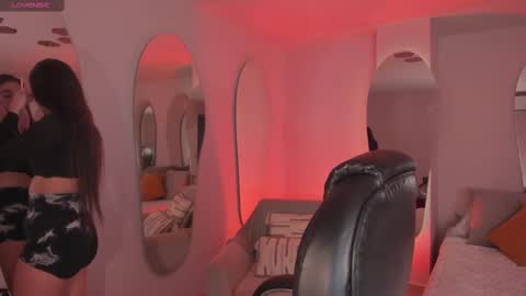 Dolcie  online show from February 19, 12:00 pm