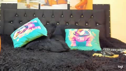 C E L E S T E  online show from January 7, 9:35 pm