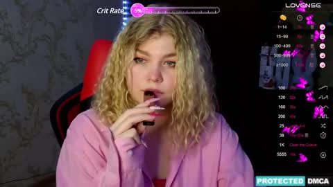 Chloe online show from December 11, 4:20 pm