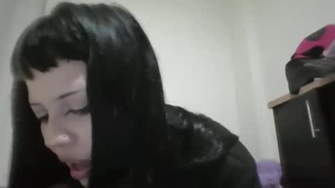 doll_dollys_ online show from March 9, 11:31 pm