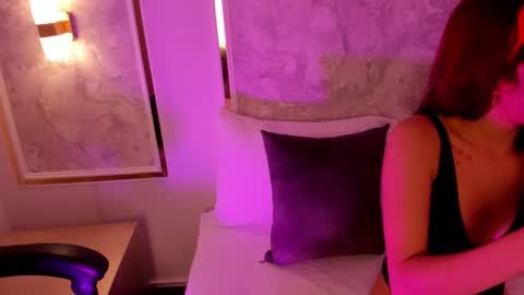 D  online show from November 20, 2:34 am