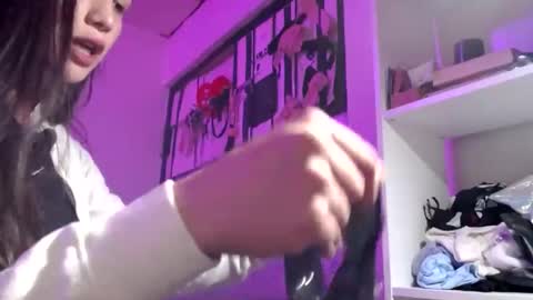 Snapshot of doll_sary chatting on February 15, 11:50 am Catherine XXX online show from February 15, 11:50 am