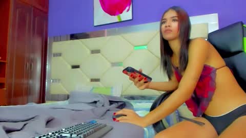 dollcute_latin online show from March 3, 4:24 pm