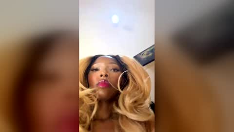 Doll online show from April 22, 10:11 pm