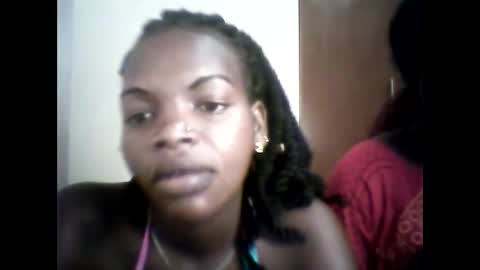 Snapshot of dollface_bella chatting on September 19, 12:06 pm Bella online show from September 19, 12:06 pm
