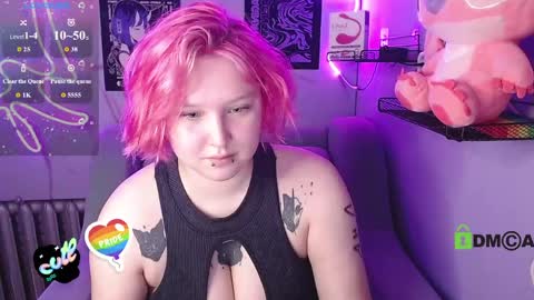 Snapshot of dollirosee chatting on June 8, 3:51 am dollirosee online show from June 8, 3:51 am