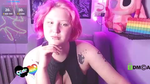 Snapshot of dollirosee chatting on June 22, 3:58 am dollirosee online show from June 22, 3:58 am