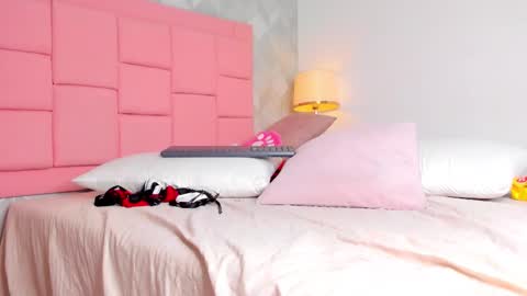 dolly_kitter online show from March 30, 12:11 am