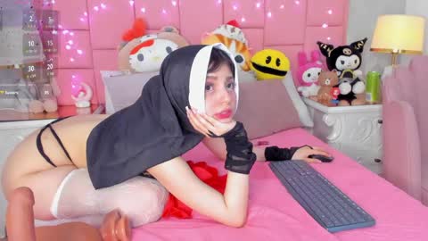 dolly_kitter online show from April 12, 11:48 am