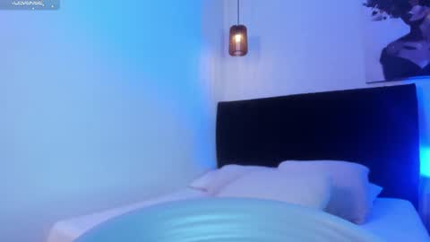 Snapshot of dolly_zoe chatting on July 24, 5:49 am Call me Zoe online show from July 24, 5:49 am
