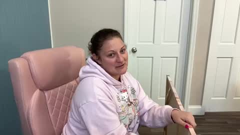 Dolly online show from March 8, 2:08 pm