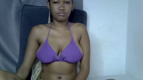 Snapshot of dollyplum chatting on July 23, 3:15 am Cushey online show from July 23, 3:15 am