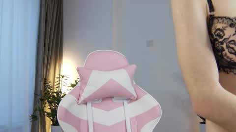 Dolly online show from January 9, 1:36 pm