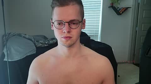 Snapshot of doloresman chatting on May 1, 7:07 pm doloresman online show from May 1, 7:07 pm