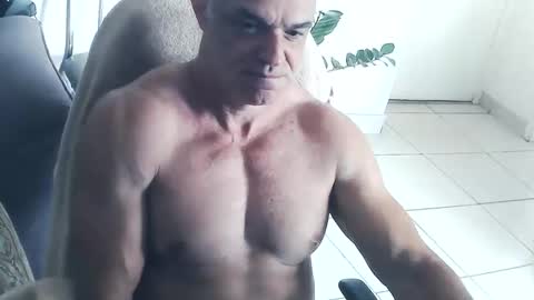 Snapshot of dom_sexx chatting on January 9, 4:10 pm dom_sexx online show from January 9, 4:10 pm
