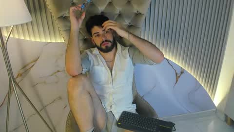 domboy  online show from May 16, 9:02 pm