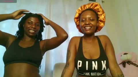 Snapshot of domecesy chatting on May 1, 11:59 am Amarie noels online show from May 1, 11:59 am