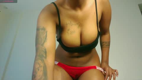 Snapshot of domecesy chatting on May 24, 11:37 am Amarie noels online show from May 24, 11:37 am