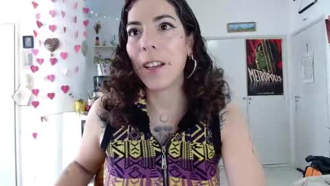 Snapshot of domenica_dos_ouros chatting on May 31, 1:51 pm sweet domme online show from May 31, 1:51 pm