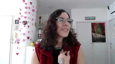Snapshot of domenica_dos_ouros chatting on June 3, 2:33 pm sweet domme online show from June 3, 2:33 pm