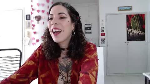 Snapshot of domenica_dos_ouros chatting on June 10, 3:33 pm sweet domme online show from June 10, 3:33 pm