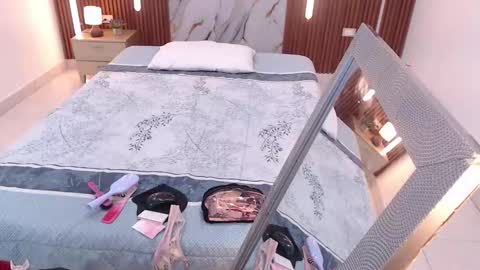 domenica online show from October 23, 12:15 pm