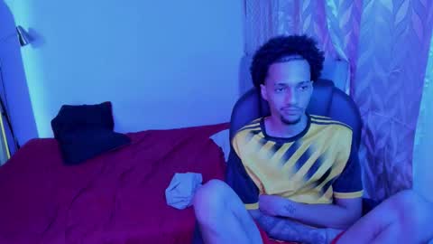 Snapshot of domi_master chatting on October 19, 12:11 am MASTER online show from October 19, 12:11 am