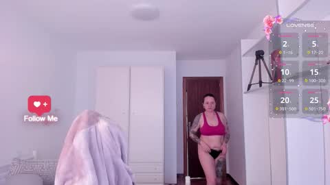 Snapshot of domina_deivis chatting on October 20, 11:21 am I WILL BE BACK ON WEDNESDAY DECEMBER 4 0100AM COLOMBIA TIME online show from October 20, 11:21 am