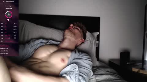 Snapshot of dominantalex182 chatting on December 4, 1:53 pm Alex...  online show from December 4, 1:53 pm